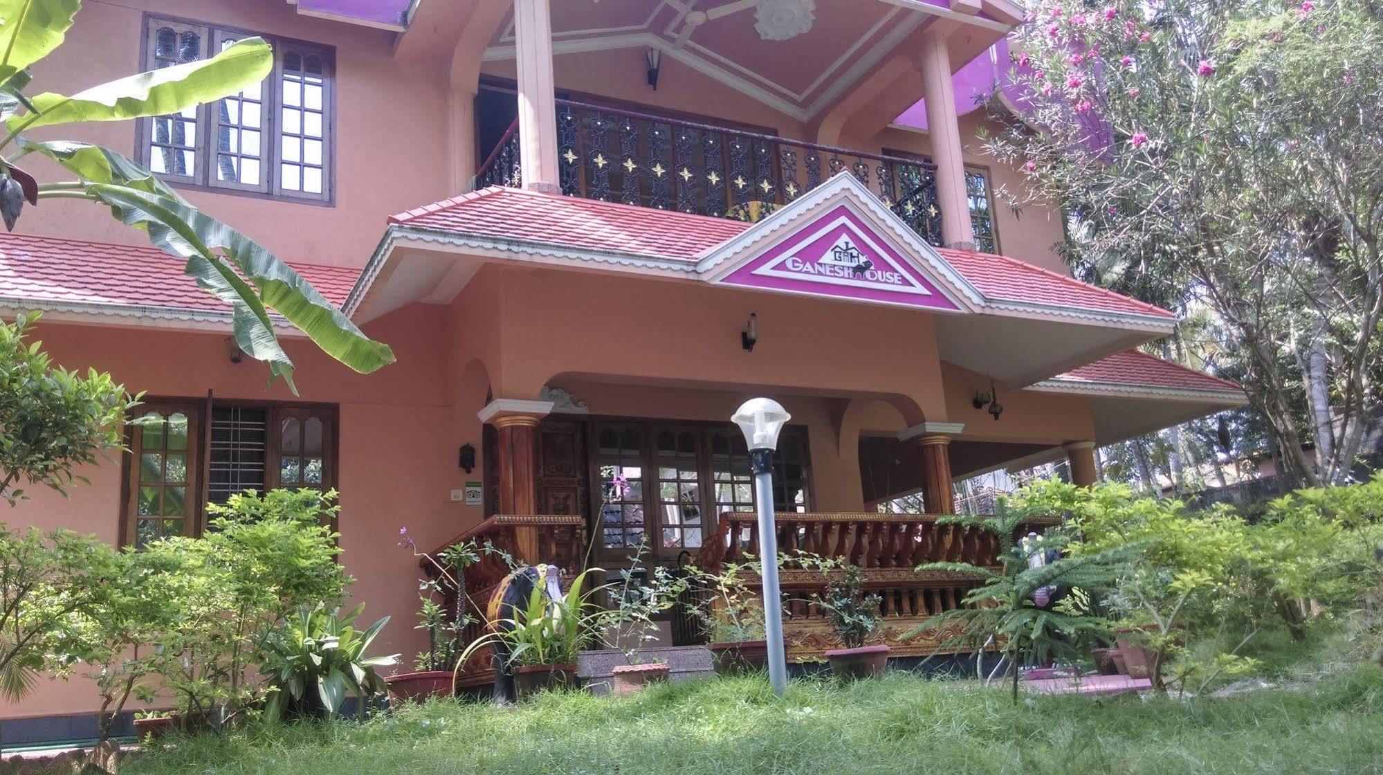 Ganesh House Homestay Ковалам Экстерьер фото